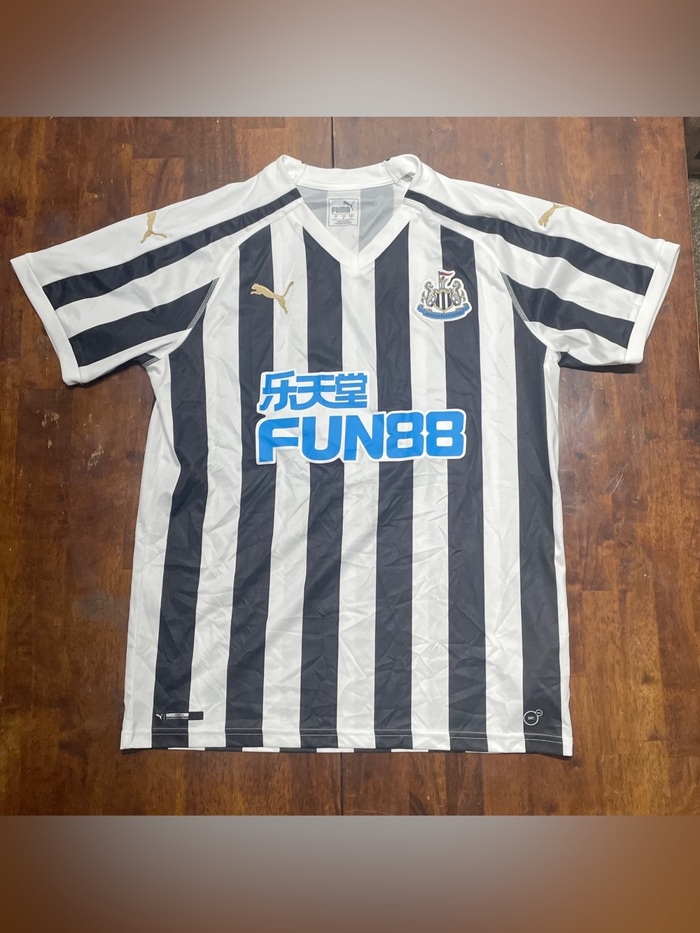 FC Newcastle United 2018-2019 Home Jersey Puma Shirt Large
